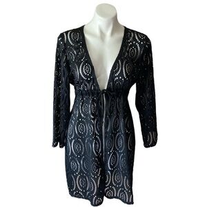 Coast To Coast Women’s Black Plus Size 1X Long Sleeve Cut Out Coverup